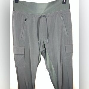 Athleta Women's Olive Green Cargo Joggers Excellent Condition